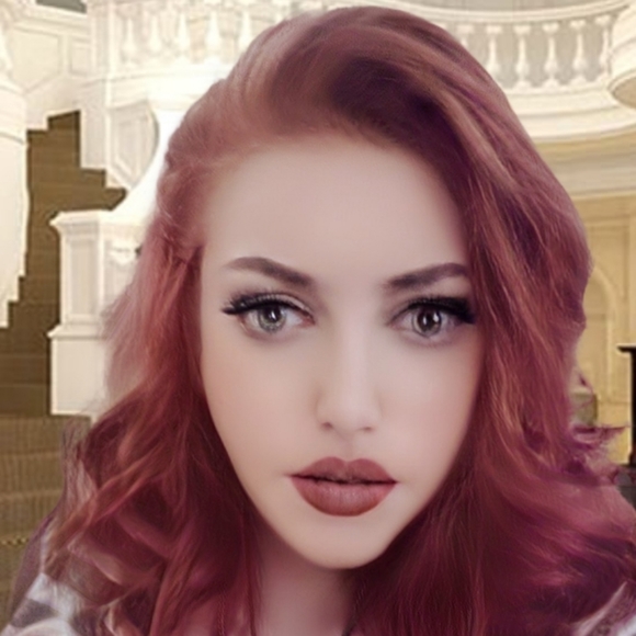 Meet your Posher, Sarah - Picture 4 of 4